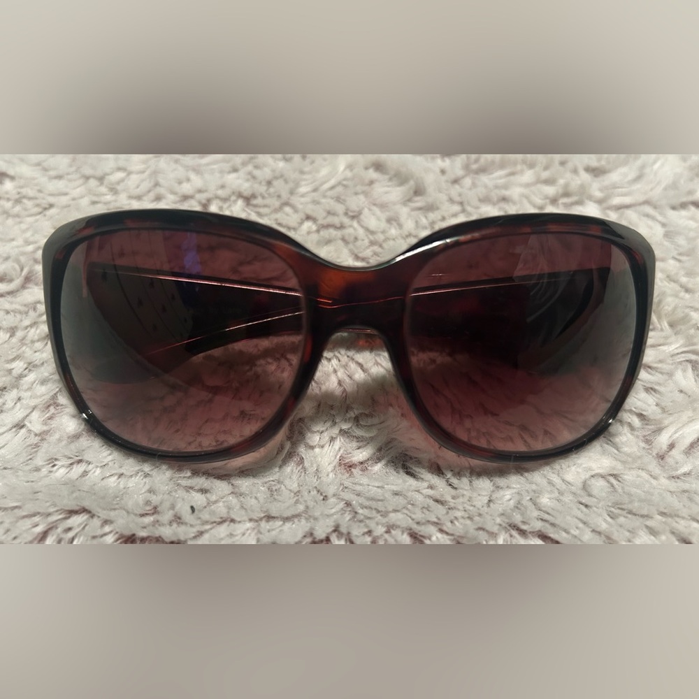 SOLD!!!!!! Women’s Curv Riding Fashion Sunglasses